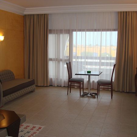Le Grand Hotels Des Thermes Mezraia Εξωτερικό φωτογραφία